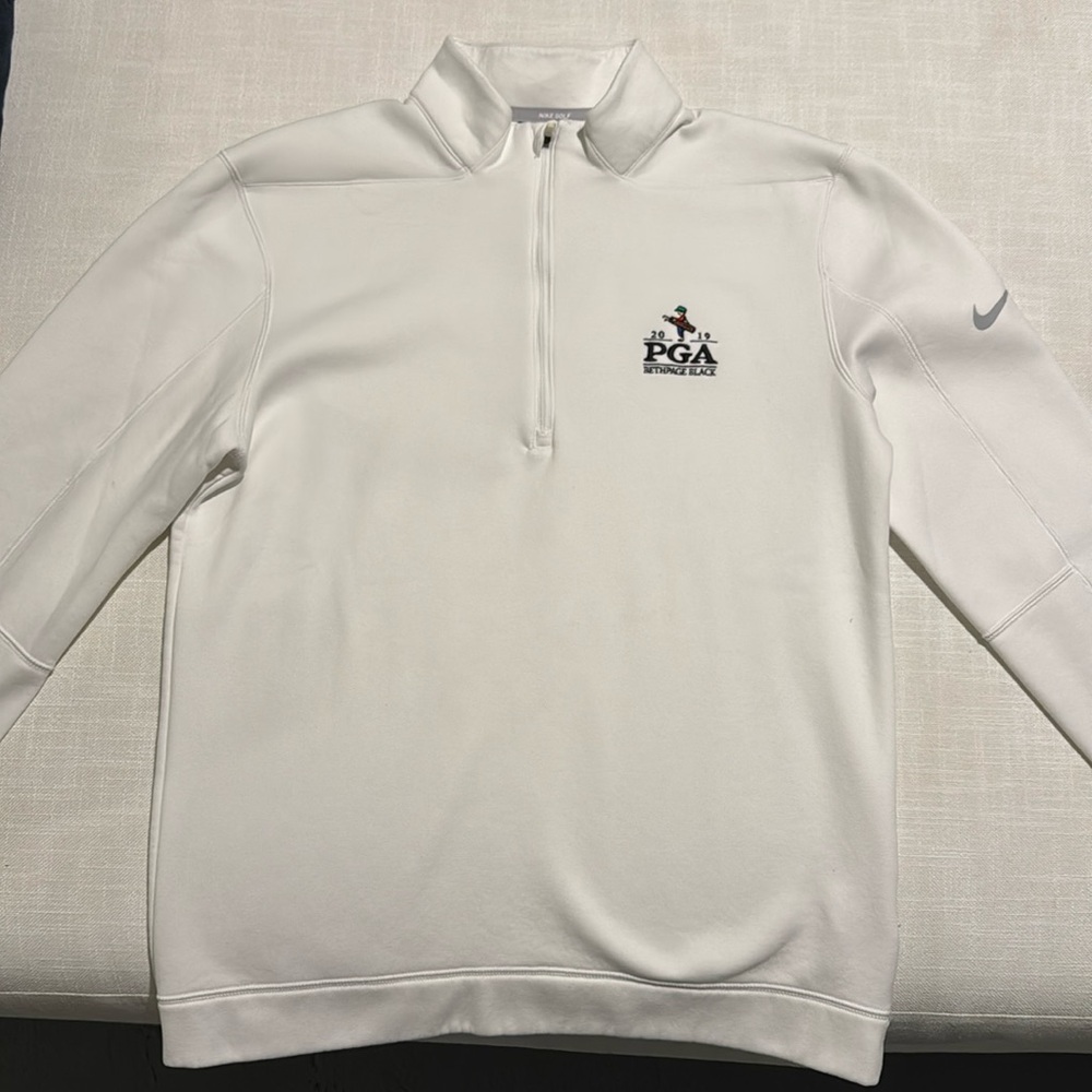 PGA TOUR BETHPAGE BLACK NIKE GOLF PULLOVER - SIZE SMALL** , fits like a small.